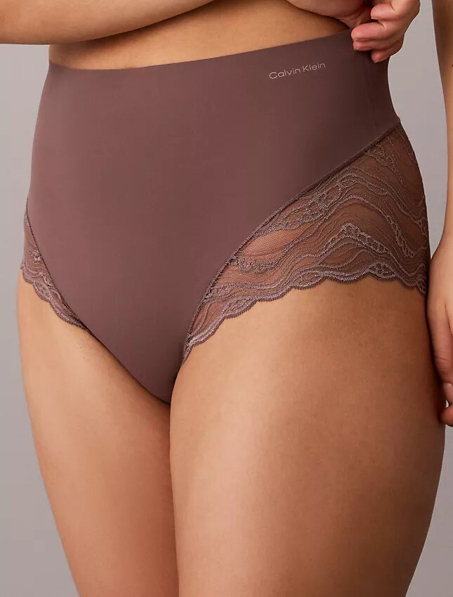Culotte en dentelle extensible sensuelle Culotte en dentelle extensible sensuelle