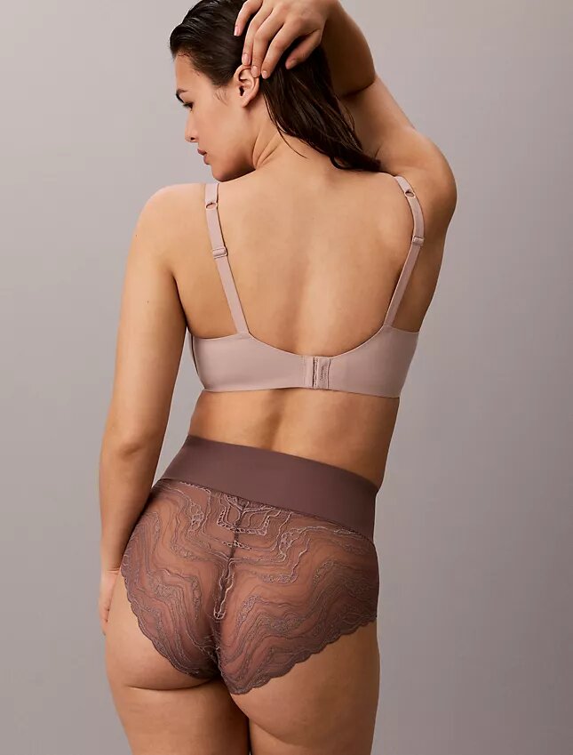 Culotte en dentelle extensible sensuelle Culotte en dentelle extensible sensuelle