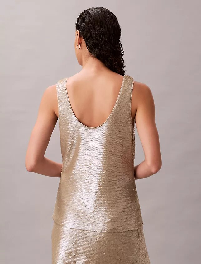 Débardeur à paillettes et encolure dégagée Débardeur à paillettes et encolure dégagée