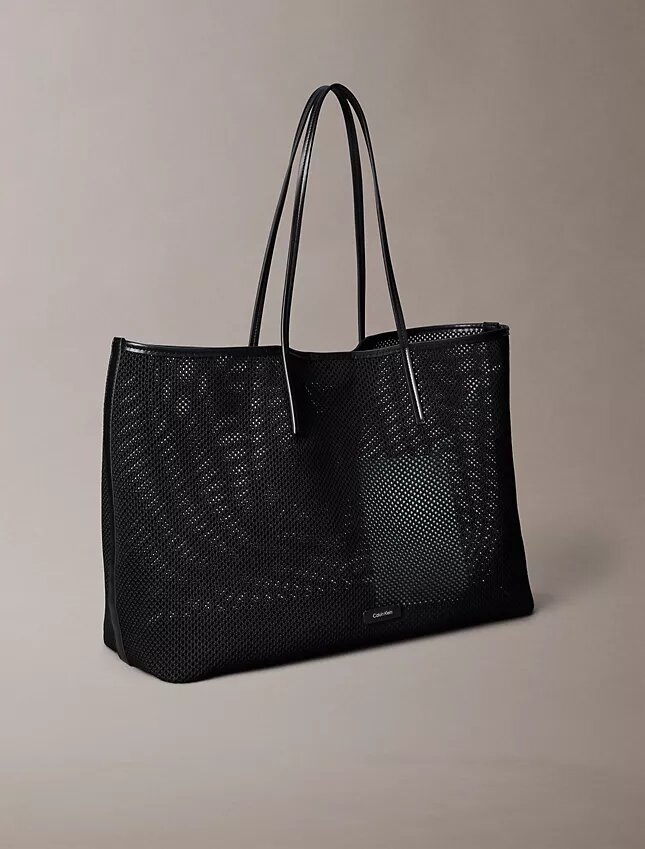 Grand sac fourre-tout en filet avec logo emblématique Grand sac fourre-tout en filet avec logo emblématique
