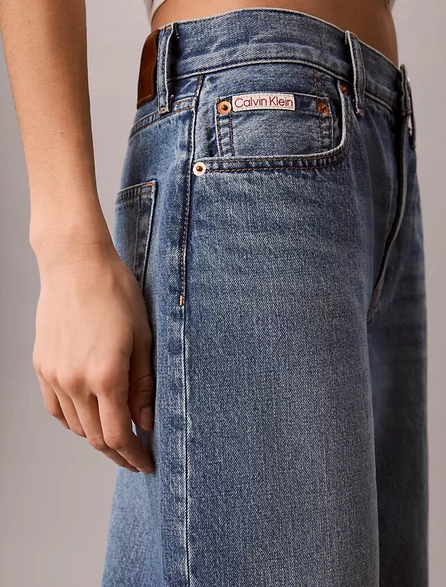 Jeans courts à coupe évasée Jeans courts à coupe évasée