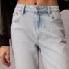Jeans droit taille haute Jeans droit taille haute