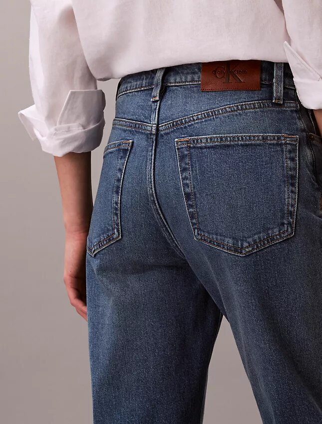 Jeans droit taille haute Jeans droit taille haute