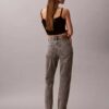 Jeans droit taille haute Jeans droit taille haute