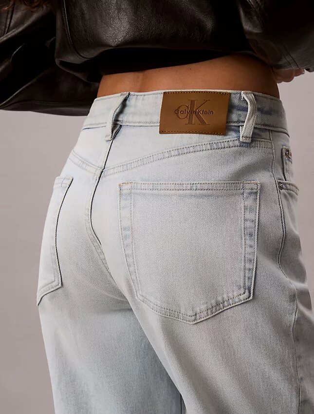 Jeans droit taille haute Jeans droit taille haute