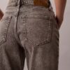 Jeans droit taille haute Jeans droit taille haute