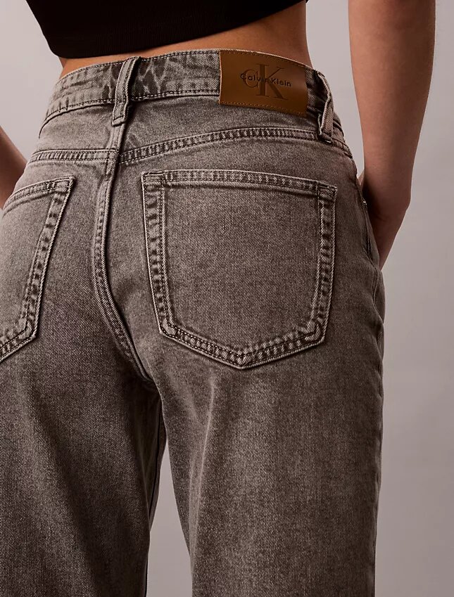 Jeans droit taille haute Jeans droit taille haute
