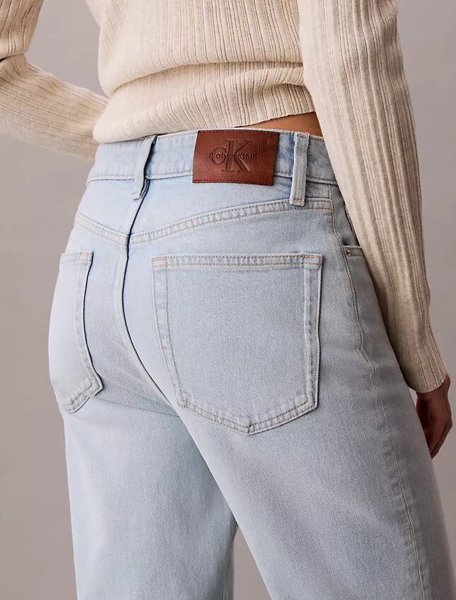 Jeans droit taille haute Jeans droit taille haute