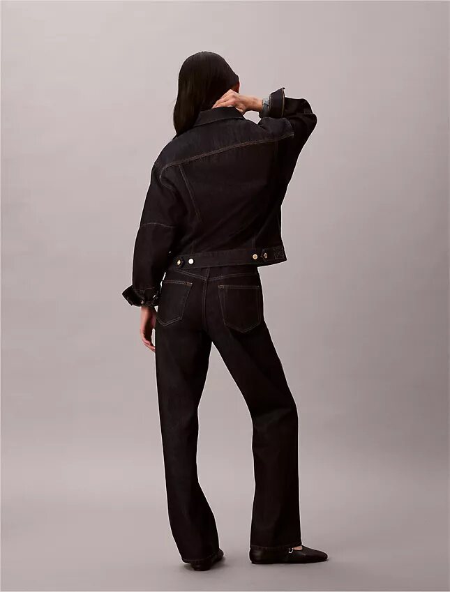 Jeans droits années 90 pour le Nouvel An lunaire Jeans droits années 90 pour le Nouvel An lunaire