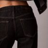 Jeans droits années 90 pour le Nouvel An lunaire Jeans droits années 90 pour le Nouvel An lunaire