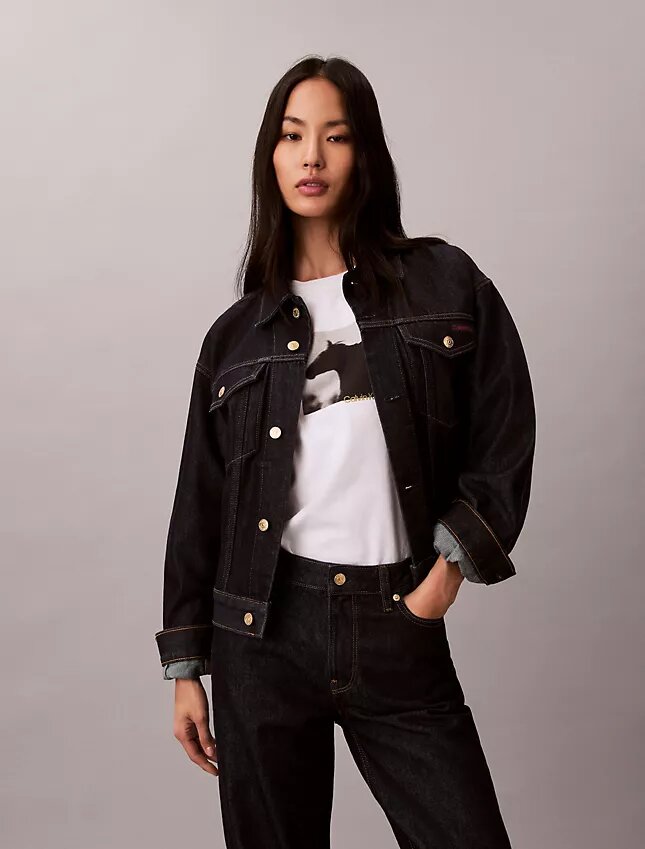 Jeans droits années 90 pour le Nouvel An lunaire Jeans droits années 90 pour le Nouvel An lunaire