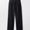 Jeans droits années 90 pour le Nouvel An lunaire Jeans droits années 90 pour le Nouvel An lunaire