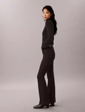 Jeans évasé à taille haute
