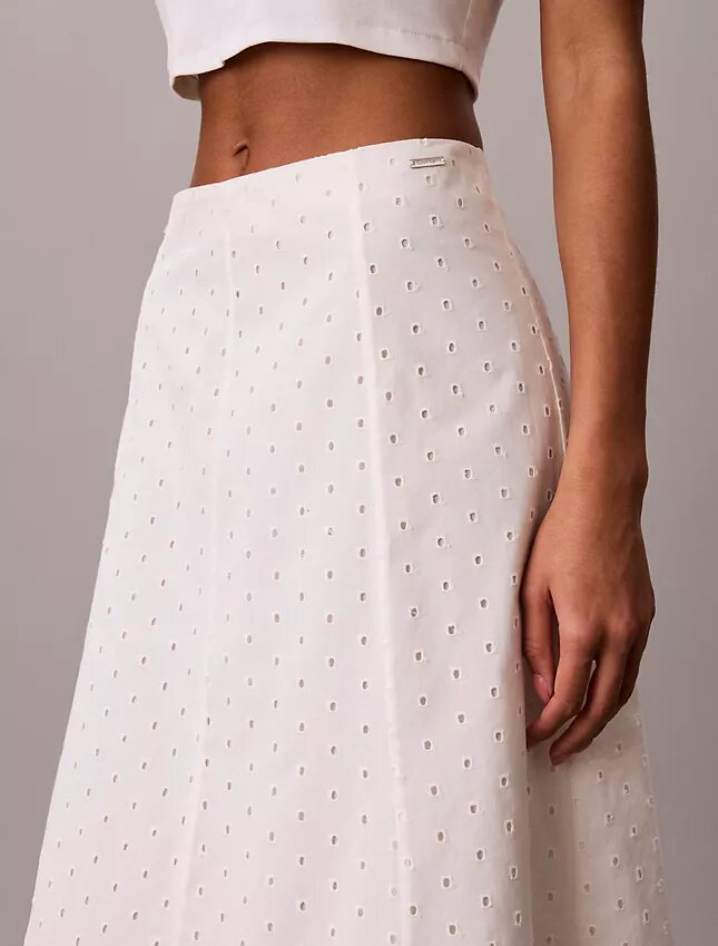 Jupe midi brodée Jupe midi brodée