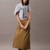 Jupe midi en satin extensible Jupe midi en satin extensible