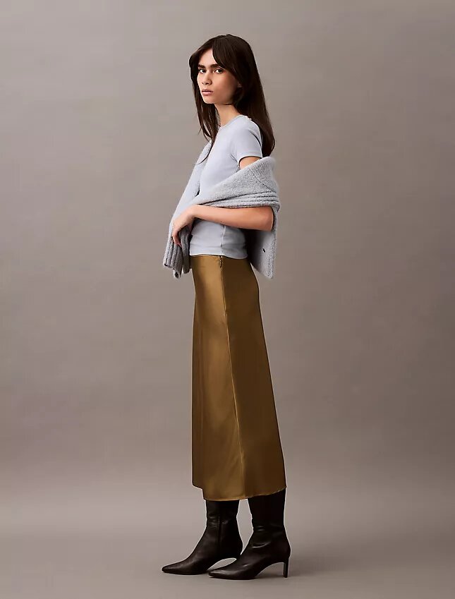 Jupe midi en satin extensible Jupe midi en satin extensible