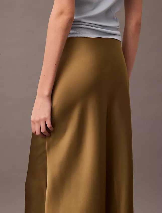 Jupe midi en satin extensible Jupe midi en satin extensible