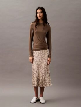 Jupe midi en satin froissé imprimé