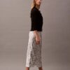 Jupe midi en satin froissé imprimé Jupe midi en satin froissé imprimé