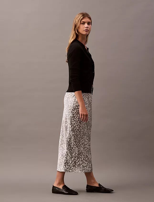 Jupe midi en satin froissé imprimé Jupe midi en satin froissé imprimé