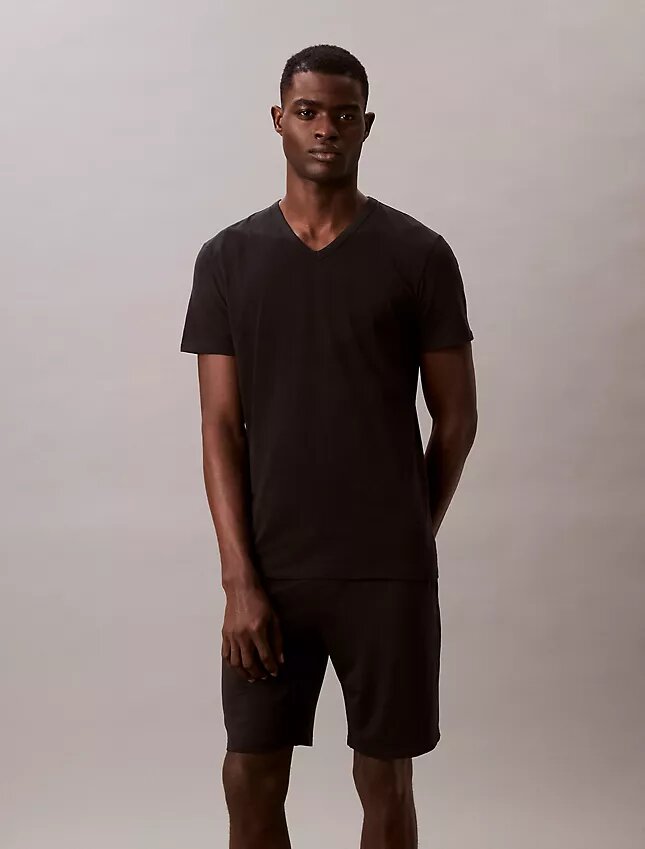 Lot de 3 t-shirts à col en V coupe ajustée en mélange de Cotton Stretch Lot de 3 t-shirts à col en V coupe ajustée en mélange de Cotton Stretch