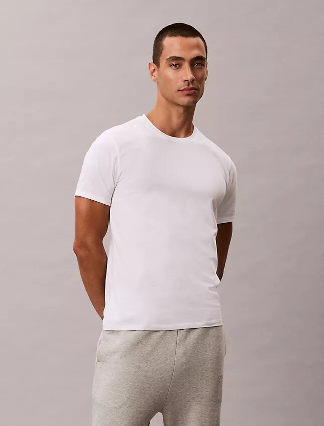 Lot de 3 t-shirts à col rond coupe ajustée en Cotton Stretch Lot de 3 t-shirts à col rond coupe ajustée en Cotton Stretch