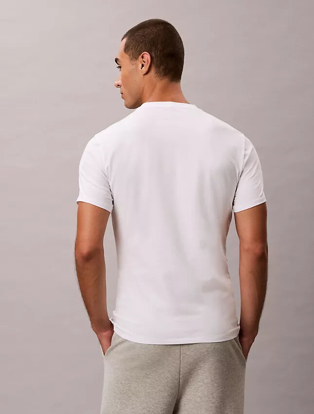 Lot de 3 t-shirts à col rond coupe ajustée en Cotton Stretch Lot de 3 t-shirts à col rond coupe ajustée en Cotton Stretch