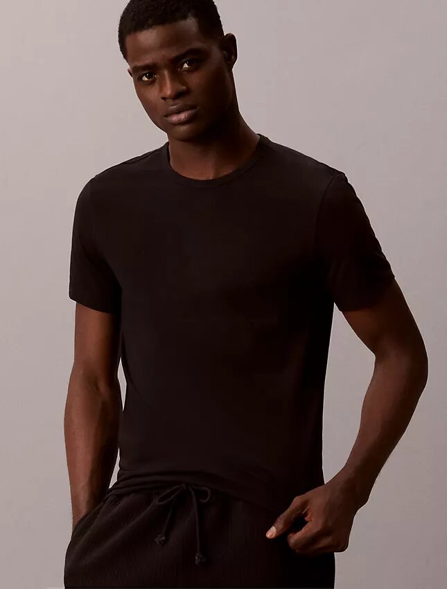 Lot de 3 t-shirts à col rond coupe ajustée en Cotton Stretch Lot de 3 t-shirts à col rond coupe ajustée en Cotton Stretch