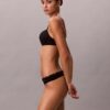 Lot de 3 Thongs en microfibre extensible avec dentelle Lot de 3 Thongs en microfibre extensible avec dentelle