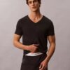 Lot de 5 t-shirts à col en V coupe classique Cotton Classics Lot de 5 t-shirts à col en V coupe classique Cotton Classics
