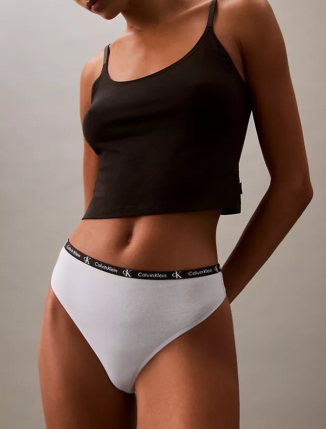 Lot de 7 strings modernes en Cotton Stretch Calvin Klein 1996 Lot de 7 strings modernes en Cotton Stretch Calvin Klein 1996