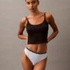 Lot de 7 strings modernes en Cotton Stretch Calvin Klein 1996 Lot de 7 strings modernes en Cotton Stretch Calvin Klein 1996