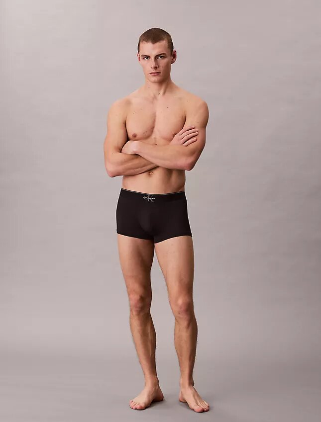 Low Rise Trunk en microfibre extensible avec motif Monogram Low Rise Trunk en microfibre extensible avec motif Monogram