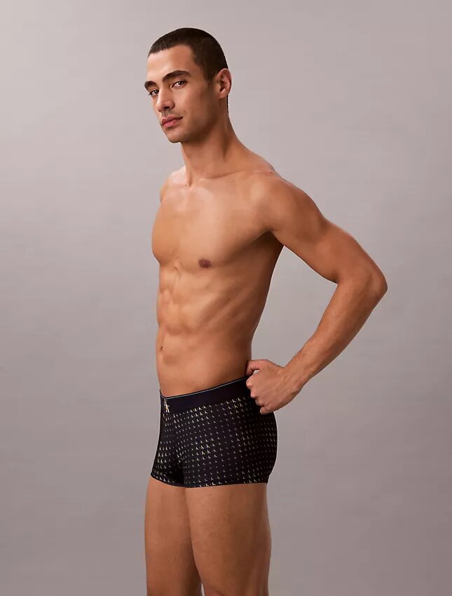 Low Rise Trunk en microfibre extensible avec motif Monogram Low Rise Trunk en microfibre extensible avec motif Monogram