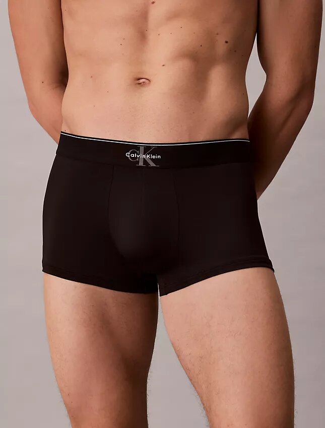Low Rise Trunk en microfibre extensible avec motif Monogram Low Rise Trunk en microfibre extensible avec motif Monogram