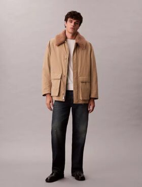 Manteau court matelassé à col en sherpa