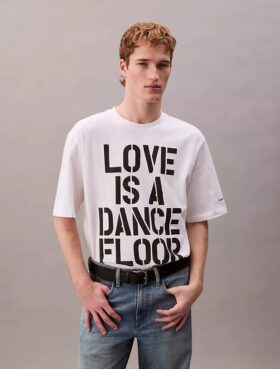 Marc Hundley Pride Love is a Dance Floor T-shirt ample