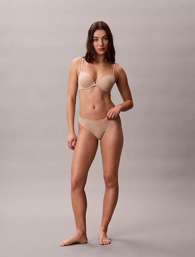 Microfiber Thong avec dentelle Microfiber Thong avec dentelle