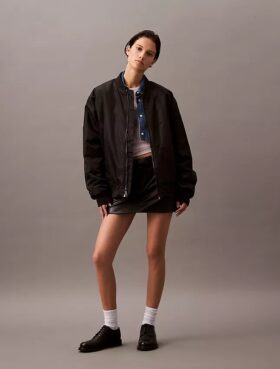 Mini-jupe en simili cuir