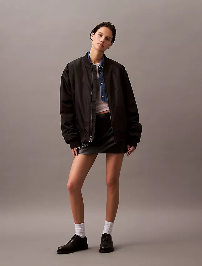 Mini-jupe en simili cuir Mini-jupe en simili cuir