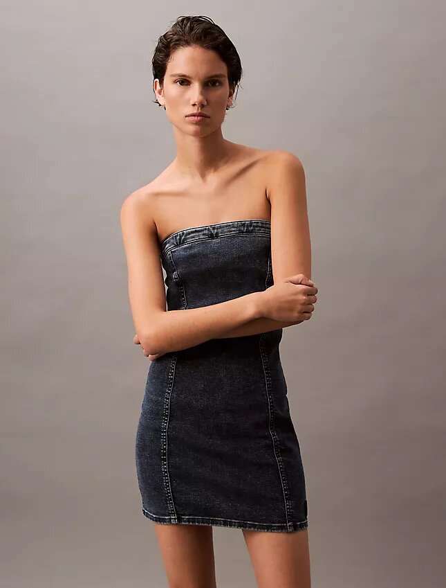 Mini-robe en denim sans bretelles Mini-robe en denim sans bretelles