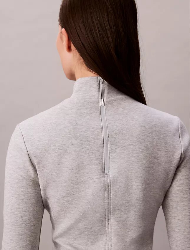 Mini-robe moulante en viscose lisse Mini-robe moulante en viscose lisse