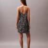 Mini-robe nuisette en satin imprimé Mini-robe nuisette en satin imprimé