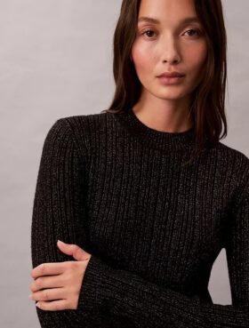 Mini-robe-pull en laine mérinos mélangée à du lurex