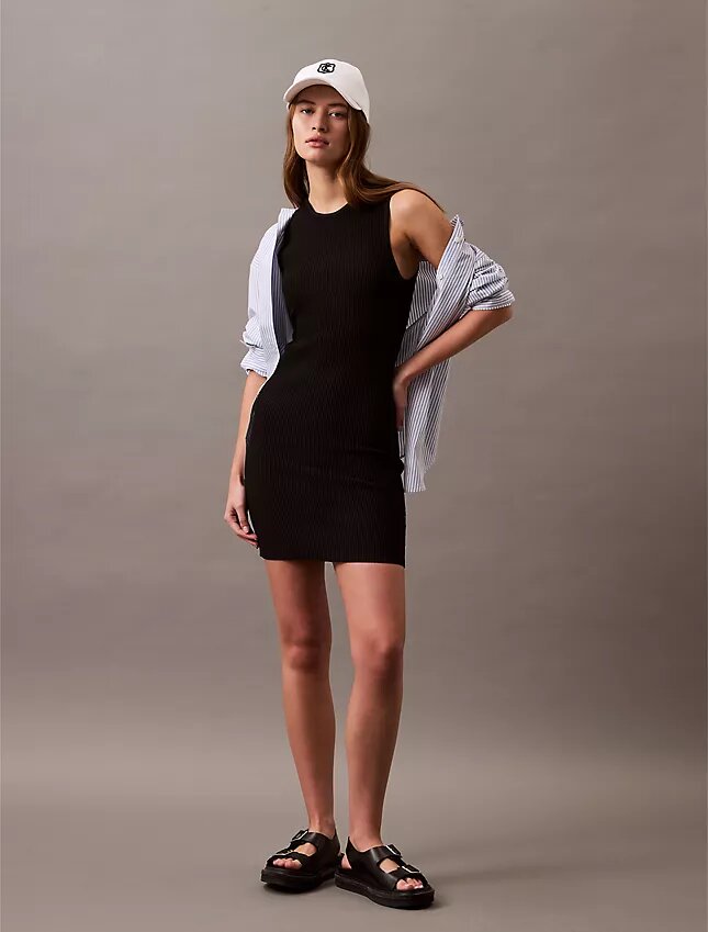 Mini-robe sans manches à côtes Mini-robe sans manches à côtes