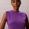 Mini-robe sans manches lisse Mini-robe sans manches lisse