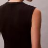 Mini-robe sans manches lisse Mini-robe sans manches lisse