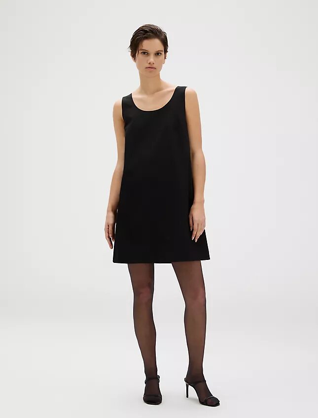 Mini-robe stretch raffinée Mini-robe stretch raffinée