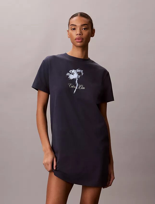 Mini-robe t-shirt à motif floral Mini-robe t-shirt à motif floral