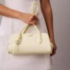 Mini sac à bandoulière avec logo emblématique Mini sac à bandoulière avec logo emblématique